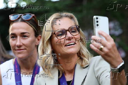 Deputy Prime Ministert hosts England Women’s soccer team at 10 Downing Street in London