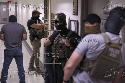 Federal Agents monitor New York immigration court hearings