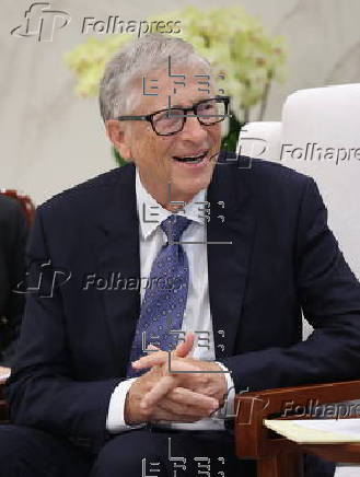 President Lee meets with Microsoft co-founder Bill Gates
