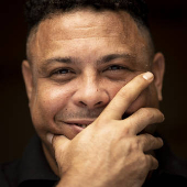 Retrato do ex-jogador Ronaldo Nazário, o Ronaldo Fenômeno