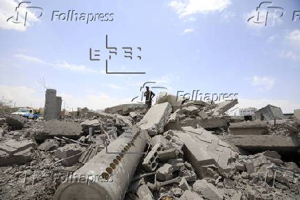 US airstrikes target neighborhoods in Sana'a