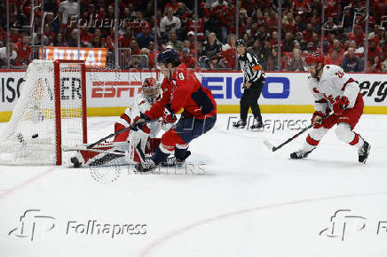 NHL: Stanley Cup Playoffs-Carolina Hurricanes at Washington Capitals