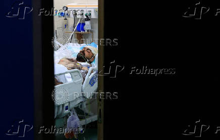 Wounded Gaza father loses nine of his children in an Israeli strike