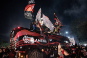 AeroFla: Mobilização da torcida do Flamengo na chegada do ônibus da delegação do clube no Aeroporto do Galeão.