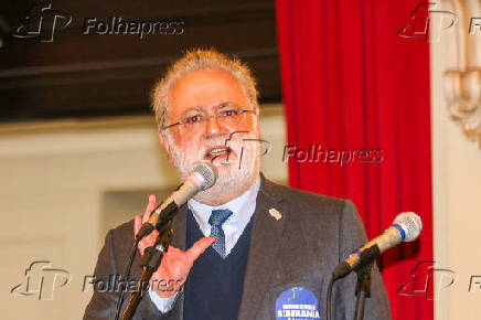 Celso Campilongo no ato em defesa da soberania nacional - USP