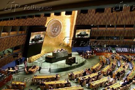 conferência internacional de alto nível para a solução pacífica da questão da Palestina e a implementação da solução de dois Estados.