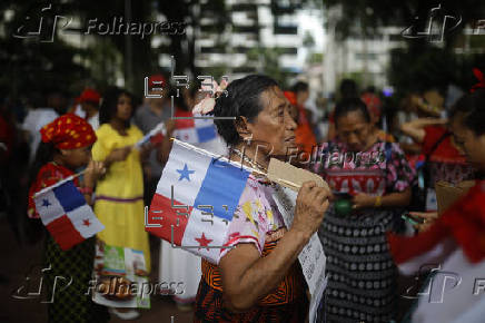 Mujeres panameñas marchan por derechos humanos y justicia social