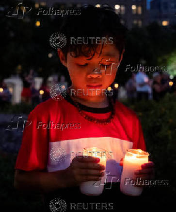 Vigil in memory of Texas flooding victims, in San Antonio