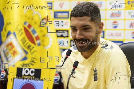 Presentan a Alex Suárez, nuevo fichaje de la UD Las Palmas