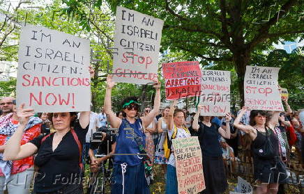 Protest in Brussels as Belgian MPs prepare for Gaza debate