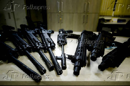 Depósito de armas apreendidas na divisão de produtos controlados do DPPC