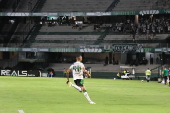 Campeonato paranaense partida entre o coritiba contra o maringá