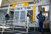 Correios atendem aposentados lesados na fraude do INSS
