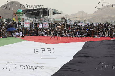 Houthi supporters protest in Sana'a against USA, Israel