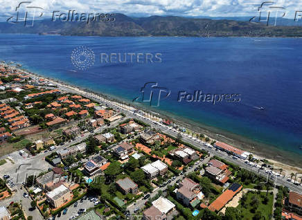 FILE PHOTO: Sicily bridge opponents vow to put up a fight