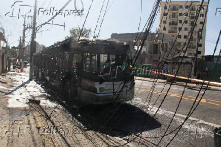 Ônibus queimado na região do Jabaquara (SP)