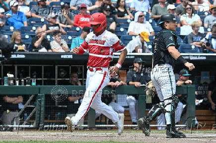 NCAA Baseball: College World Series-Coastal Carolina v Louisville