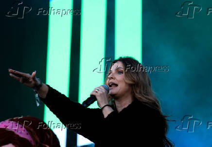 Show de Aline Barros, na Marcha para Jesus, na praça Heróis da Força Expedicionária