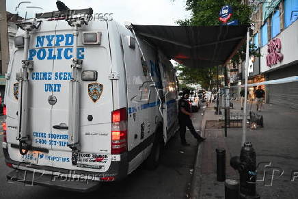1 homem morto e outros 2 feridos em tiroteio e corte na Avenida Westchester e na Avenida Southern, dentro dos limites do distrito 41, no bairro de Longwood, no Bronx, cidade de Nova York