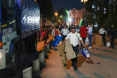 Desalojan en Guatemala a varios maestros que protestaban frente al Palacio Nacional