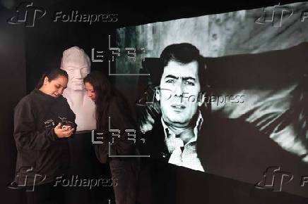 Una exposición inmersiva de la vida del nobel de literatura Mario Vargas Llosa
