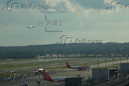 UK flights disrupted due to 'technical glitch'