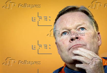 Koeman gives a press conference about the Dutch national team selection