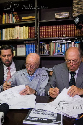 Bicudo, Reale Jr., PSDB e movimentos fazem novo pedido de impeachment