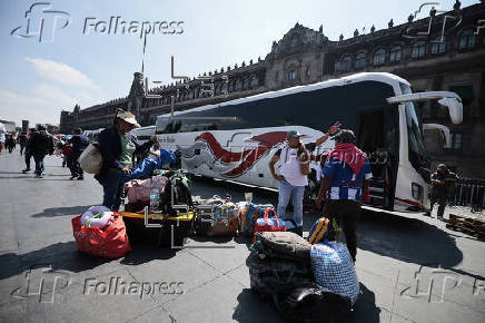 Tras 24 días, maestros retiran plantón en Ciudad de México y advierten regreso a Sheinbaum