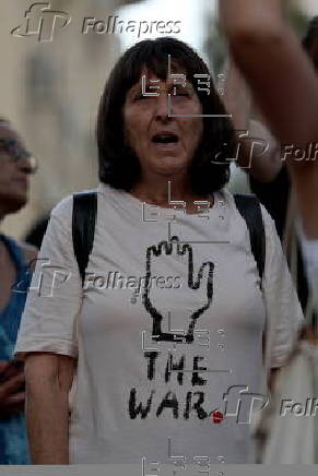 Protests in Tel Aviv calling for end of hostilities with Iran