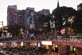 Docentes y estudiantes marchan en Buenos Aires por educación pública