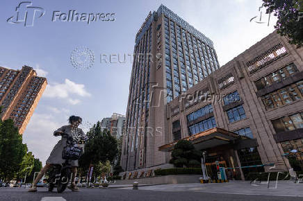 Chinese hotels turn into evening hawkers as weak consumption bites