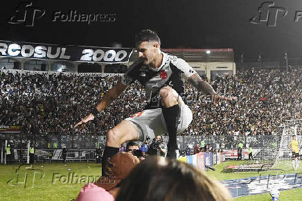 Partida entre Vasco e Melgar pela Copa Sul-Americana 2025.