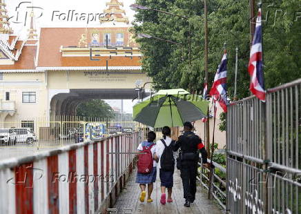 Thailand closes land crossings with Cambodia amid border disputes