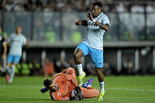 Partida entre Vasco e Gremio válida pelo Campeonato Brasileiro 2025.
