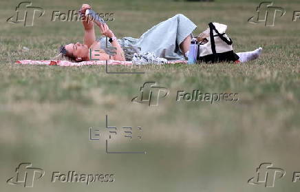 Heatwave continues in Britain