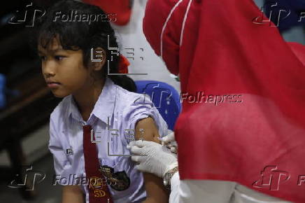 Cervical cancer and rubella vaccination for school children in Aceh