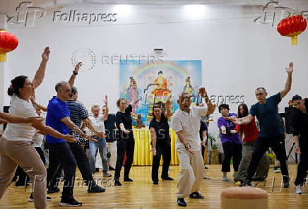Master Shi Yangbin leads a class at an open day at the Shaolin Qigong and Kung Fu School in Moscow