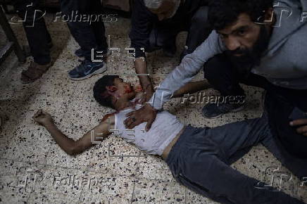 Over 25 killed in Israeli airstrike on restaurant, market in Gaza