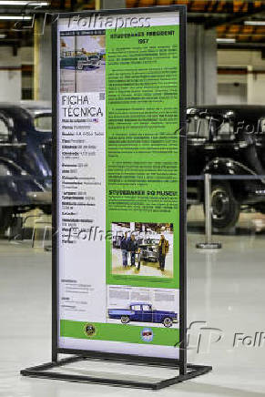 Carros expostos no museu de Antiguidades Mecânicas Roberto Lee