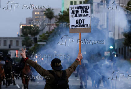 Protest following multiple detentions in downtown Los Angeles