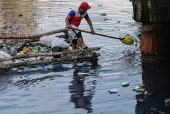Manila orders cleanup of waterways after health emergency