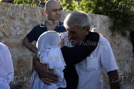 Druze poeple in Golan Heights gather near Syria border