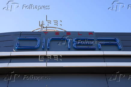 Tesla Diner opens in Los Angeles