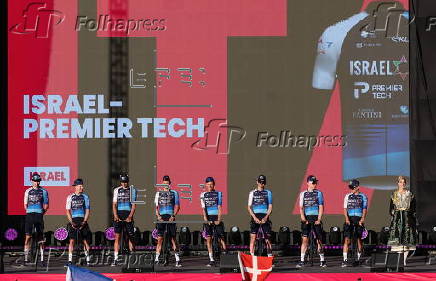 Giro d'Italia cycling tour - Teams Presentation