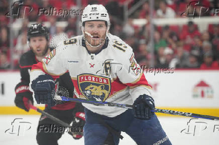 NHL: Stanley Cup Playoffs-Florida Panthers at Carolina Hurricanes