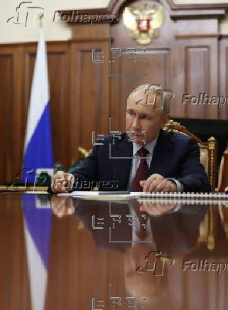 Russian President Putin meets Russian Academy of Sciences president in Moscow