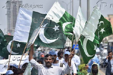 University students rally in solidarity with the Pakistani armed forces in in Karachi