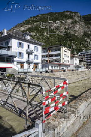 Precautionary measures in the Swiss Valais canton after glacier collapse