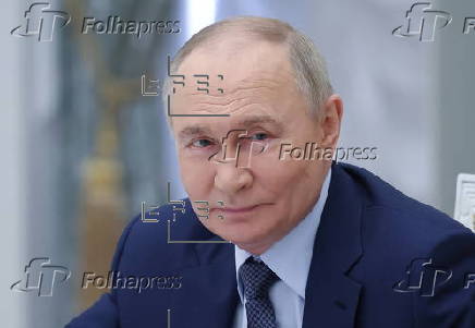 Russian president holds meeting of Russia-Land of Opportunity supervisory board